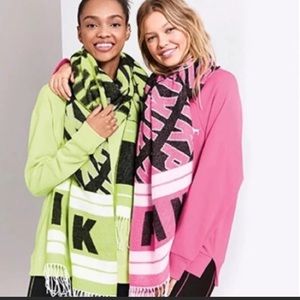 NIB Victoria’s Secret PINK scarf